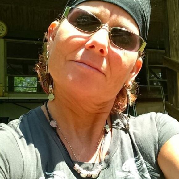 Meet your Posher, Pamela - Picture 1 of 1