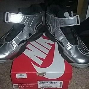Nike ken Griffey Jr's