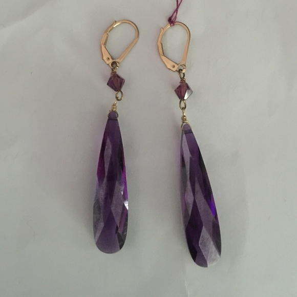 Earrings - Picture 1 of 1