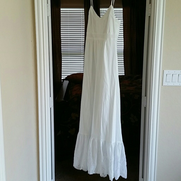Banana Republic long white dress beach wedding 6