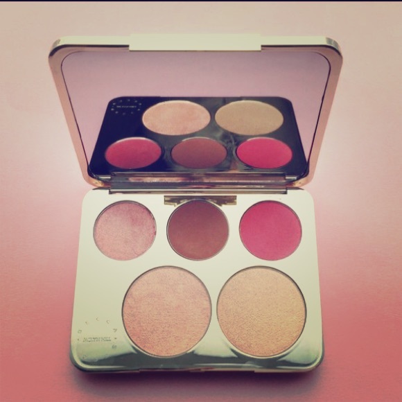 Becca Jaclyn Hill Champagne Pop Palette blush face