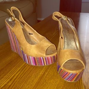 Madden Girl Wedges