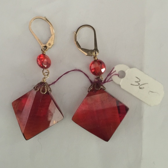 Earrings - Picture 1 of 1