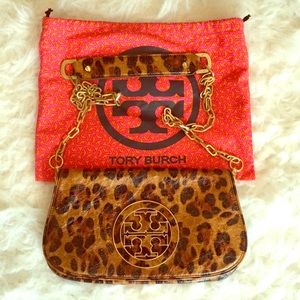 Like NEW Tory Burch Britten Cross Body or Clutch.