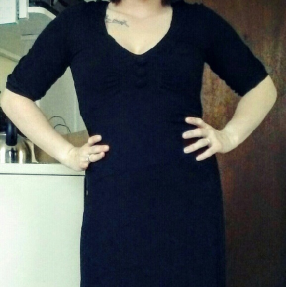 Pretty black dress - Picture 4 of 4