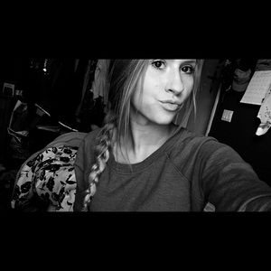 Meet your Posher, Christina