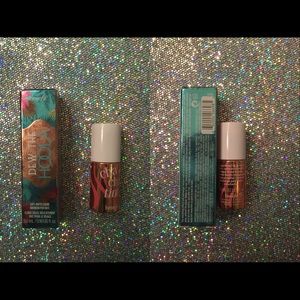 Benefit Dew The Hoola liquid bronzer&Cha-cha tint