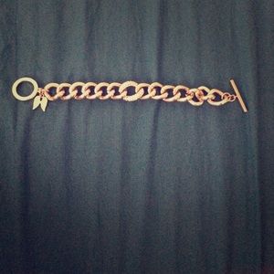 I'm selling a Victoria secret bracelet