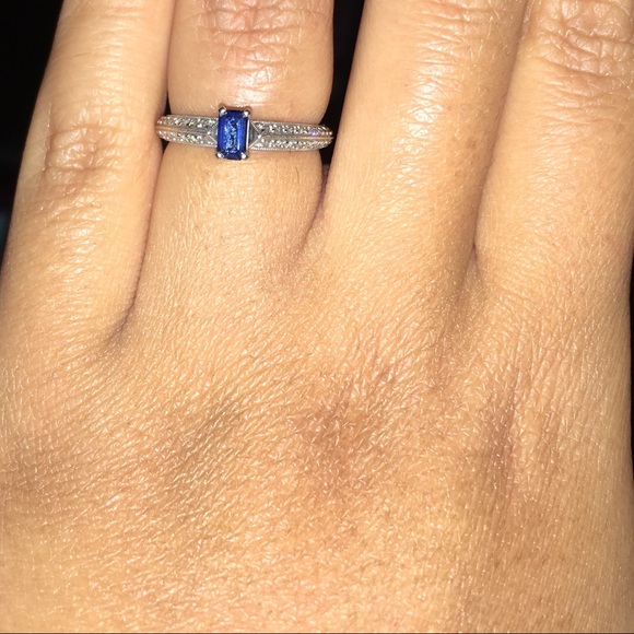 Wedding rings - Picture 3 of 4