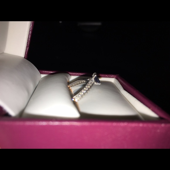 Wedding rings - Picture 4 of 4