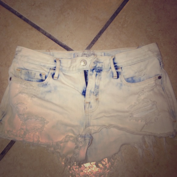 A&F cheeky distressed shorts