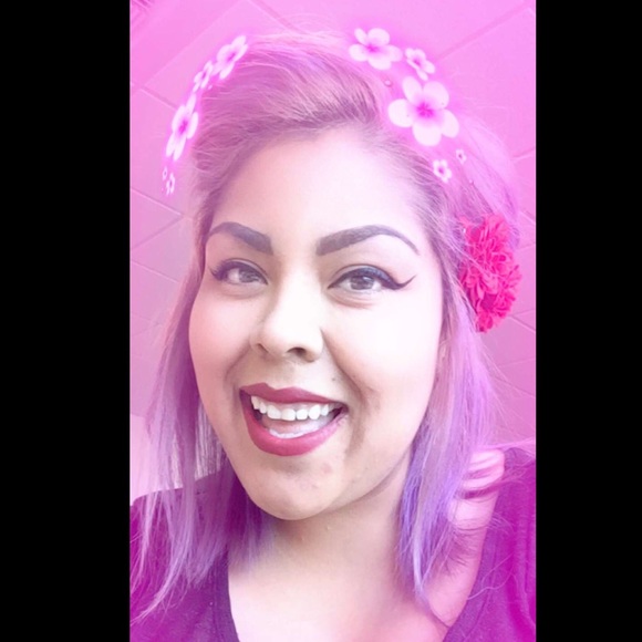 Meet your Posher, Elvira