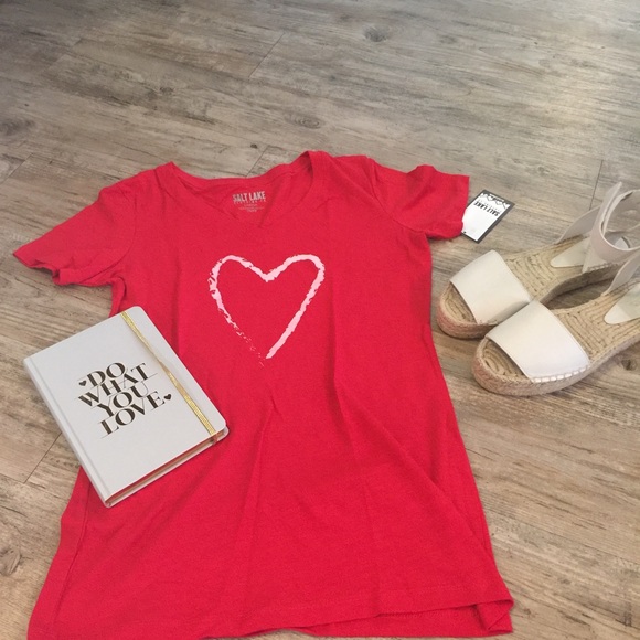 Salt Lake Heart v neck Tshirt 💋 - Picture 2 of 3