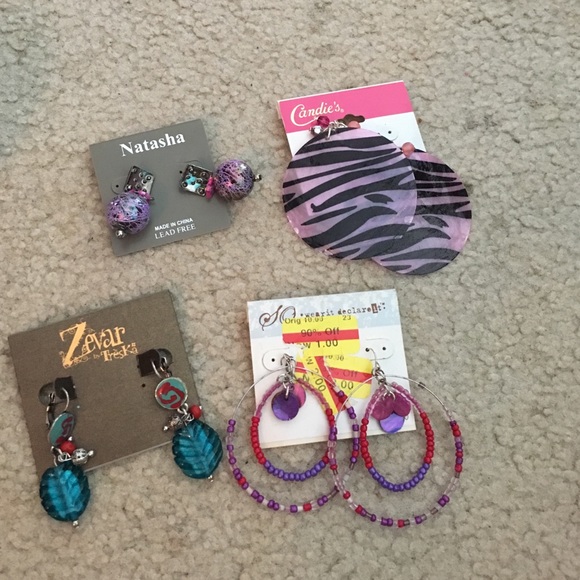 Accessories - Earrings