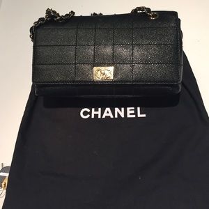 Chanel medium shoulder bag