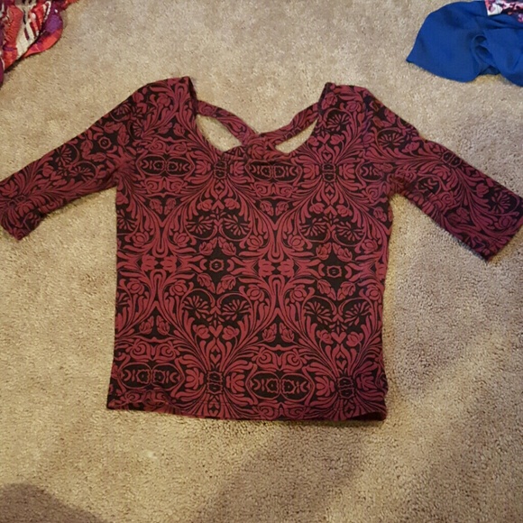 Black and maroon crop top