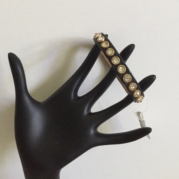 STREET AHEAD Leather & Swarovski Crystal Bracelet
