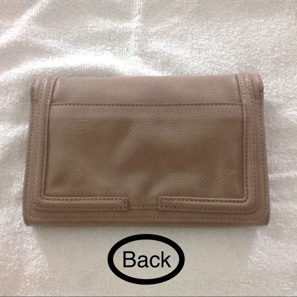 Taupe Liz Claiborne *2-in-1* multi-pocket purse - Picture 2 of 5