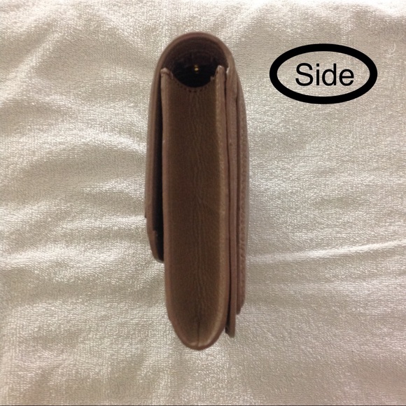 Taupe Liz Claiborne *2-in-1* multi-pocket purse - Picture 3 of 5