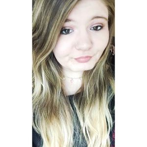 Meet your Posher, Cassie