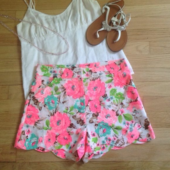 🎀SALE!🎀Bright Neon Floral Shorts - small - Picture 2 of 4