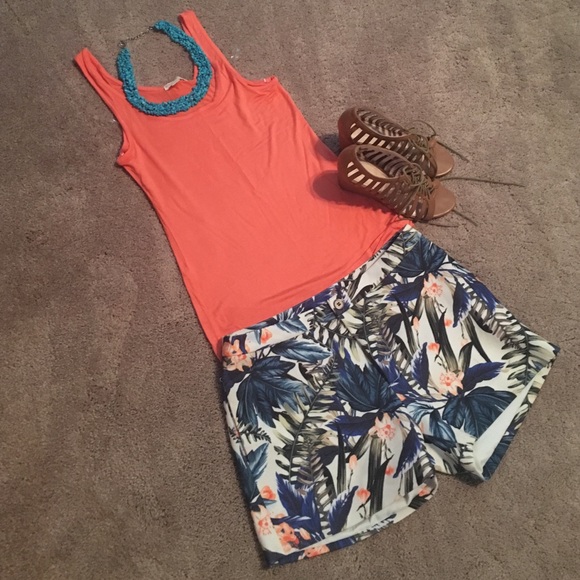 Lined Tropical Short - Picture 1 of 3