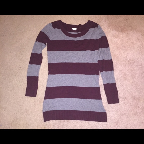 GARAGE MAROON AND GREY STRIPPED SWEATER