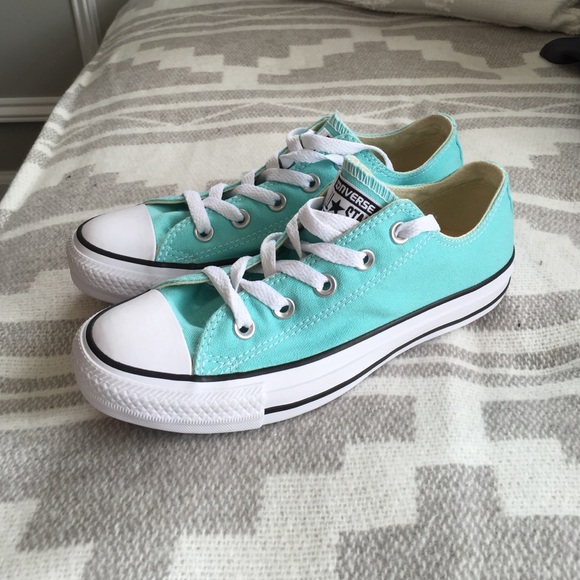 NEW! Tiffany blue converse sneakers!