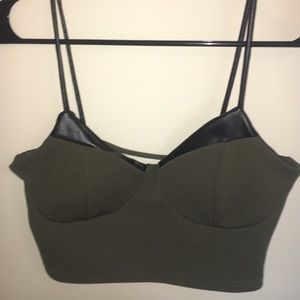 Crop top