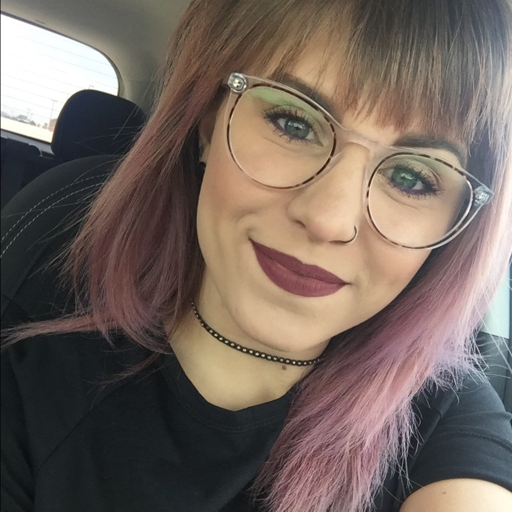 Meet your Posher, Kylie!!