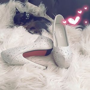 🎉FLASH SALE!🎉Crystallized Red Bottom Heels