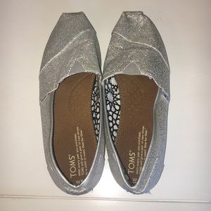 Silver sparkly toms