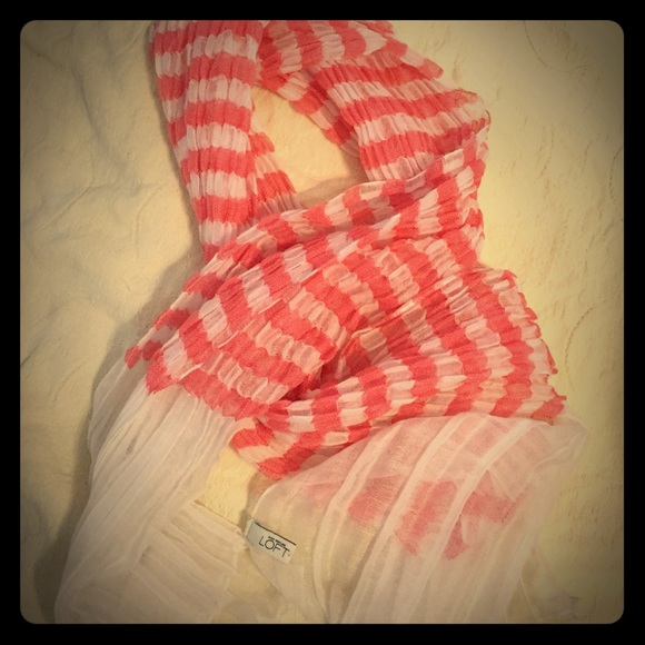 Cute scarf - Picture 1 of 3