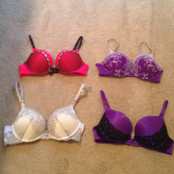 7 Victoria's Secret 34A Miraculous/Bombshell Bras - Picture 2 of 4