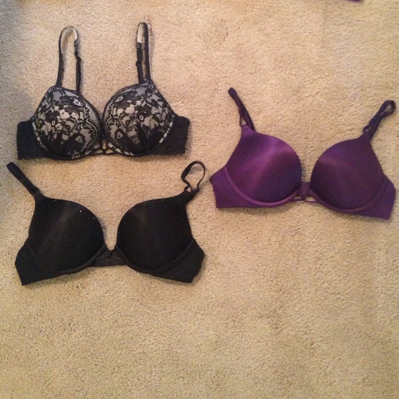 7 Victoria's Secret 34A Miraculous/Bombshell Bras - Picture 3 of 4