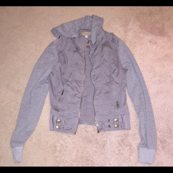 GRAY ZIP UP HOODED JACKET