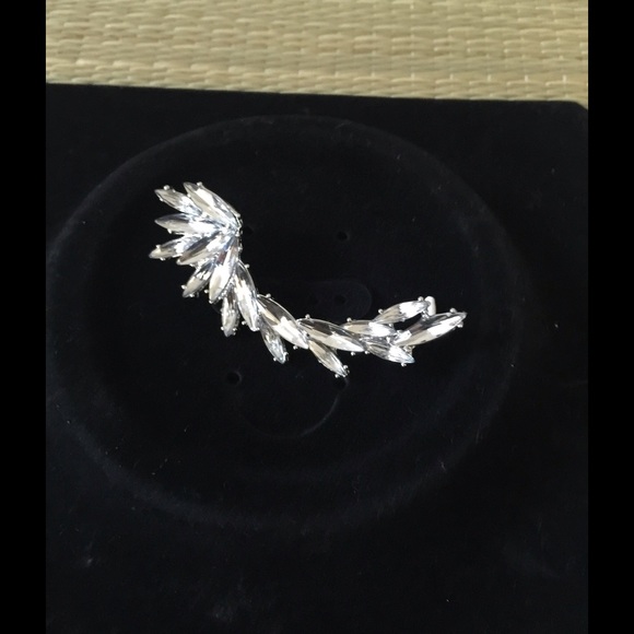 🆕 'LAST ONE' LAST ONE GLAM CRYSTAL EAR CUFF - Picture 3 of 4