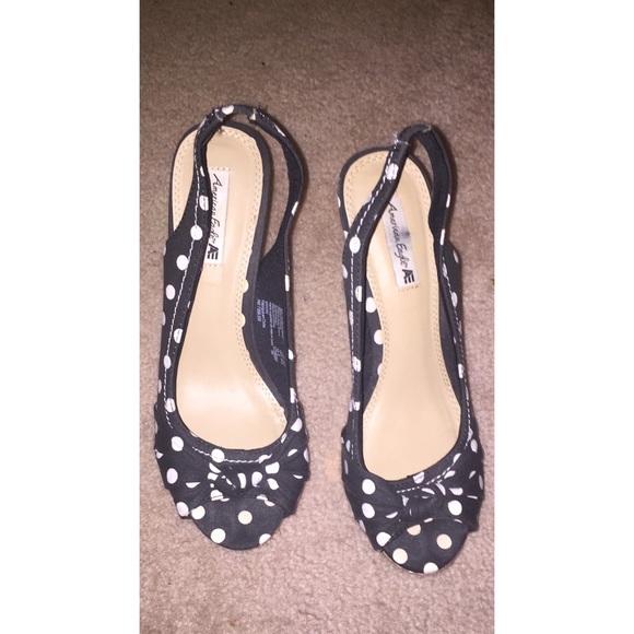 AMERICAN EAGLE POLKA DOT WEDGES
