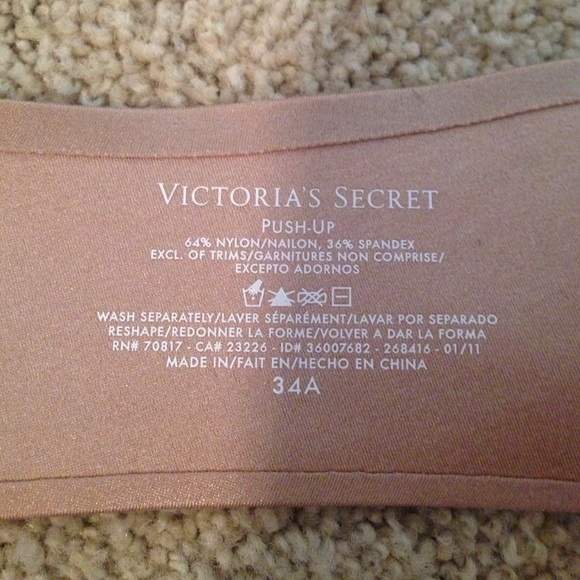 New 34A VS pushup bra, cross straps, front closure - Picture 2 of 3