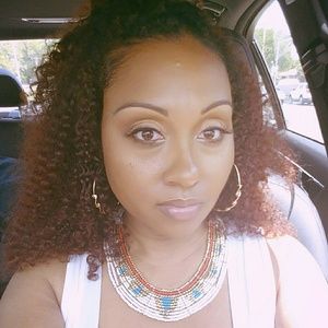 Meet your Posher, Monica