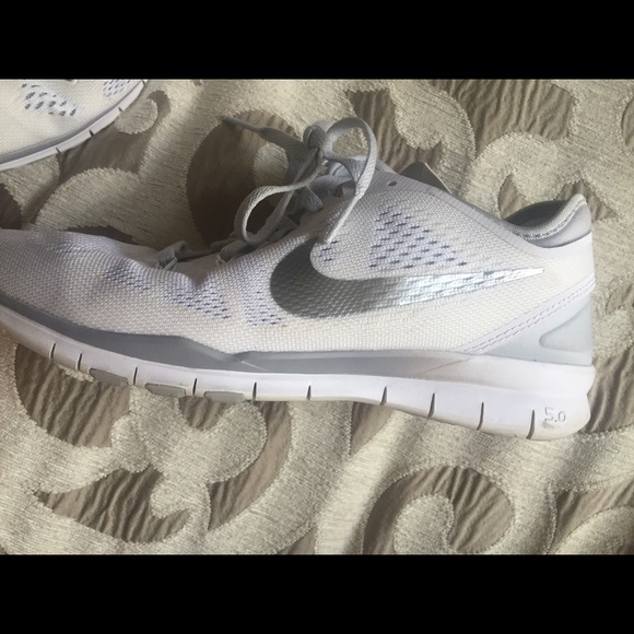 Nike tennis shoes