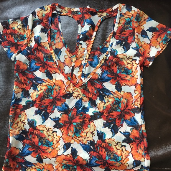 Floral Razorback Shirt - Picture 2 of 3