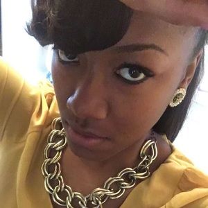 Meet your Posher, Jakeria