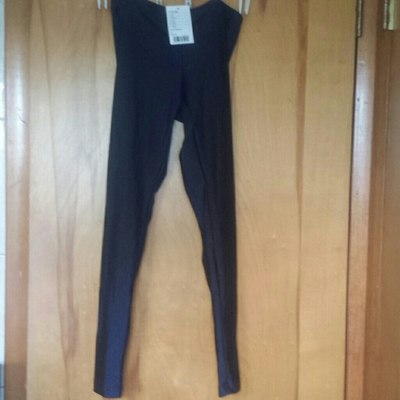 Nylon/spandex navy leggings