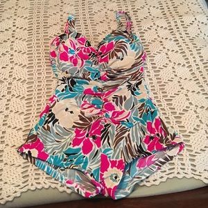 One piece swim suit