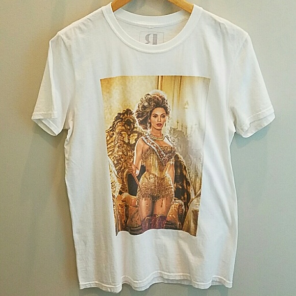 Beyonce concert tee size medium