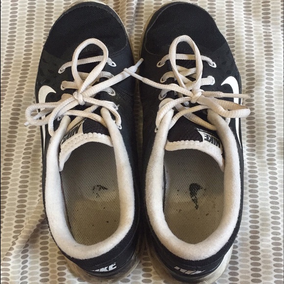 Nike tennis shoes