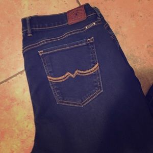 Lucky Brand jeans. Dark wash. EUC.