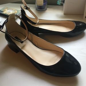 Forever 21 ankle strap shoes black patent leather