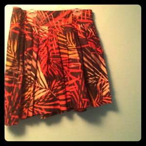 High waisted pleated skirt